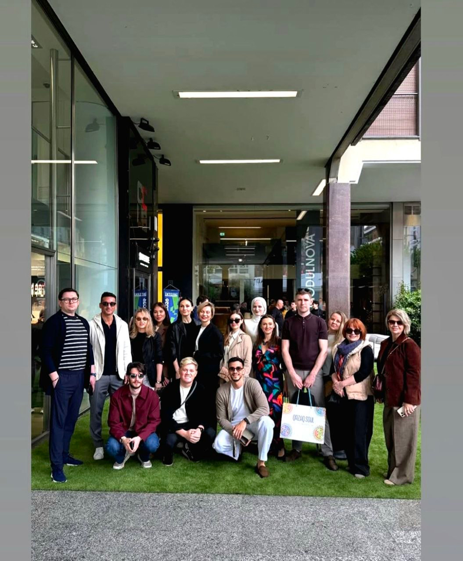 Второй день в Милане: Salone del Mobile и архитектура впечатлений