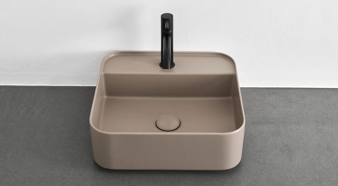 Квадратная раковина Shui Comfort 45, с одним отверстием 44x43. Ceramica Cielo