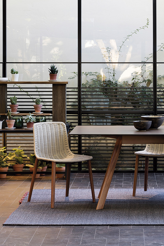 Уличный стул Expormim LAPALA CHAIR WITH SOLID WOOD LEGS