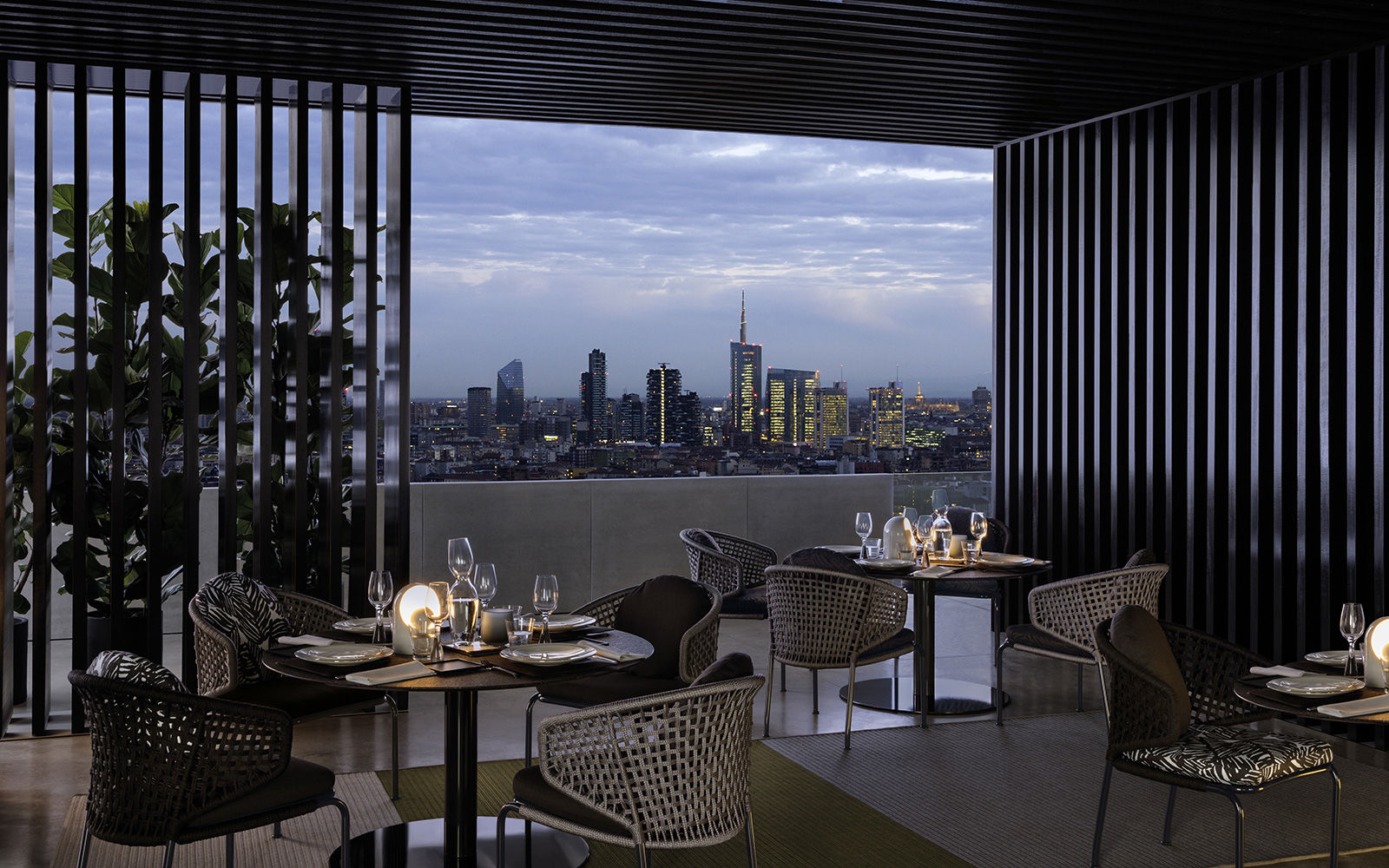 Bellagio lounge "outdoor"