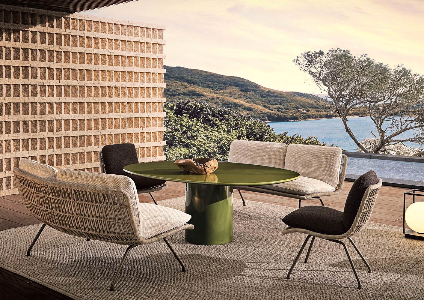 Rayan outdoor