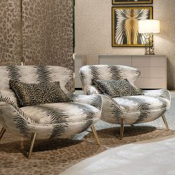 Roberto Cavalli Home (RCHI) гостиная Salone del Mobile в Милане 2022 от Antonovich Home